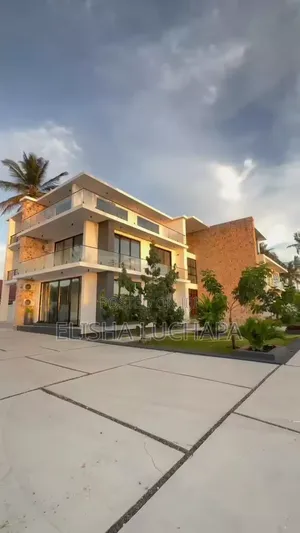 Furnished 6bdrm Mansion in Bahari Beach, Kinondoni for sale