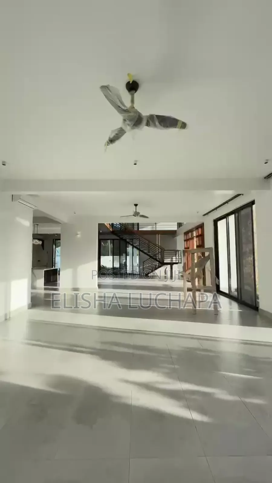 Furnished 6bdrm Mansion in Bahari Beach, Kinondoni for sale