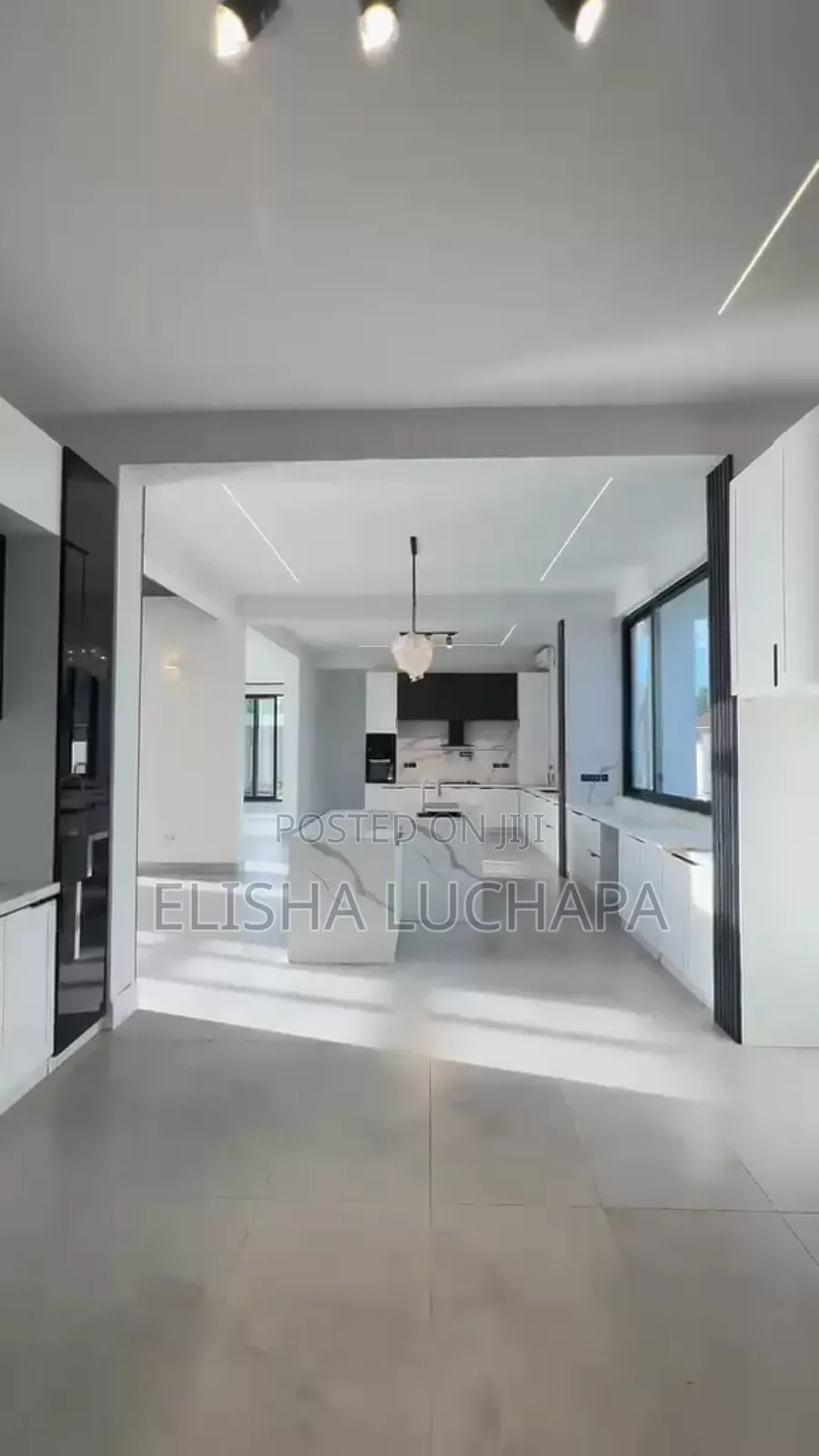 Furnished 6bdrm Mansion in Bahari Beach, Kinondoni for sale
