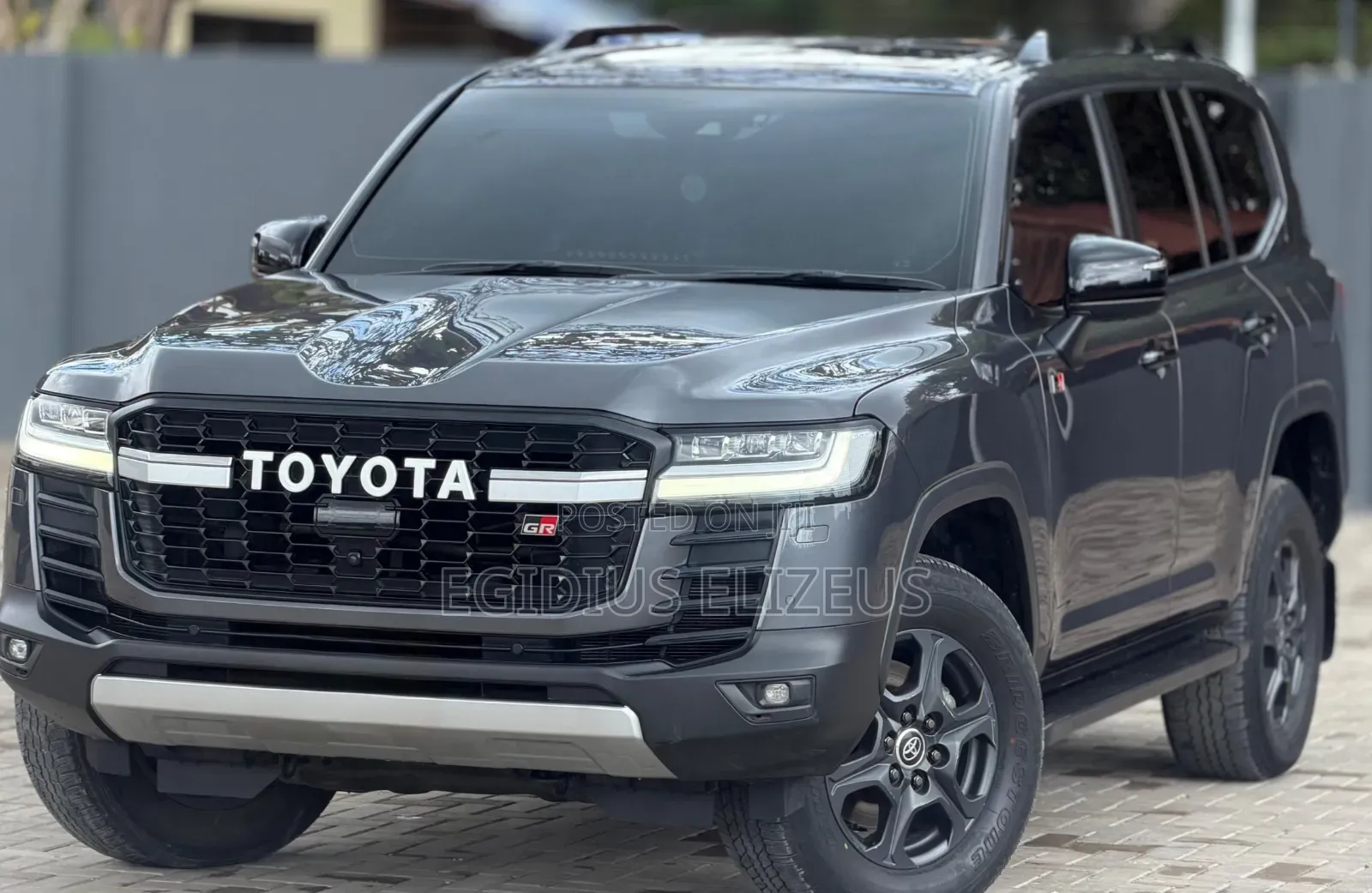 Toyota Land Cruiser 2024 Gray