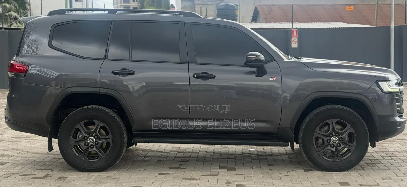 Toyota Land Cruiser 2024 Gray