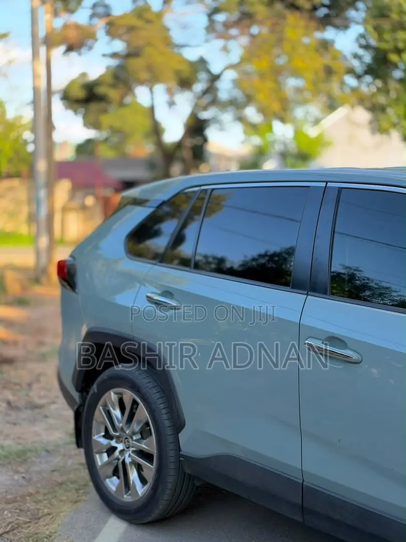 Toyota RAV4 2020 Teal