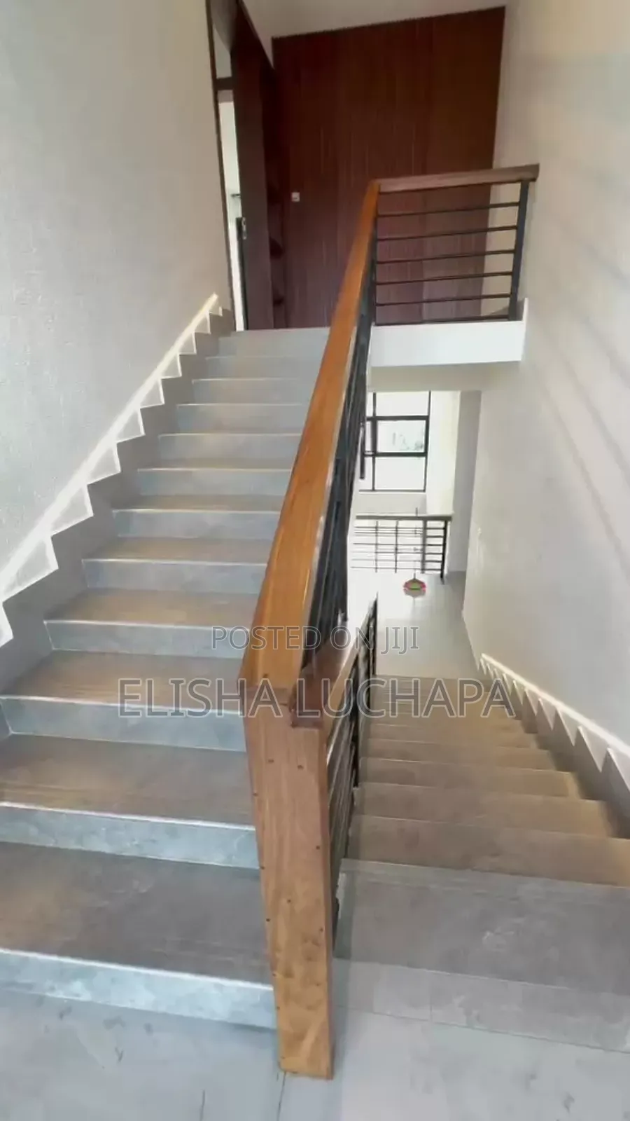 Furnished 6bdrm Mansion in Bahari Beach, Kinondoni for sale