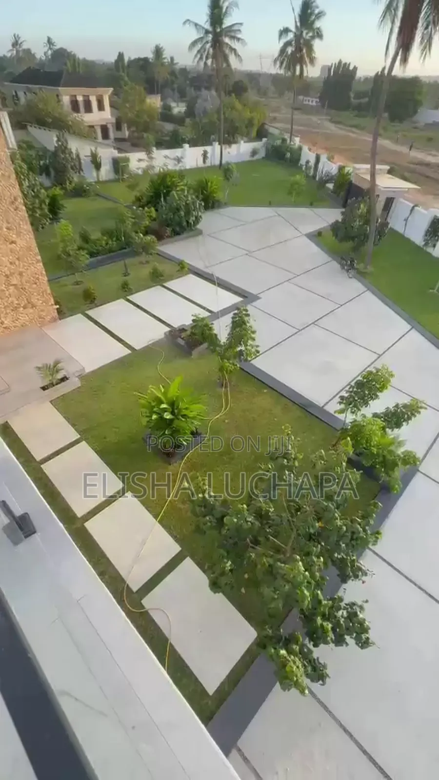 Furnished 6bdrm Mansion in Bahari Beach, Kinondoni for sale