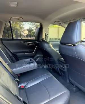 Toyota RAV4 Adventure AWD 2020 Blue