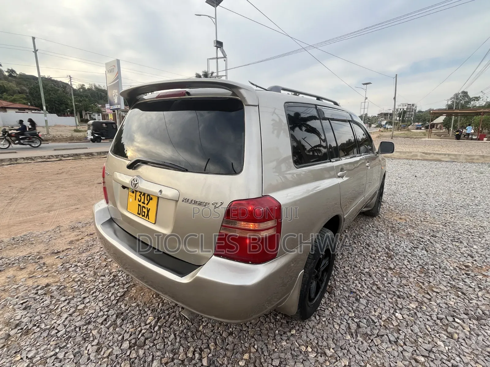 Toyota Kluger 2004 Gold