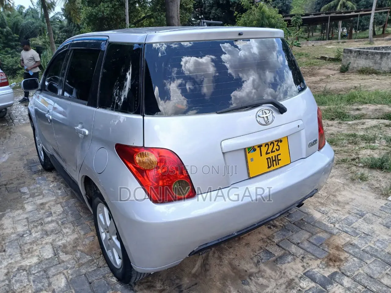 Toyota IST 2004 Silver