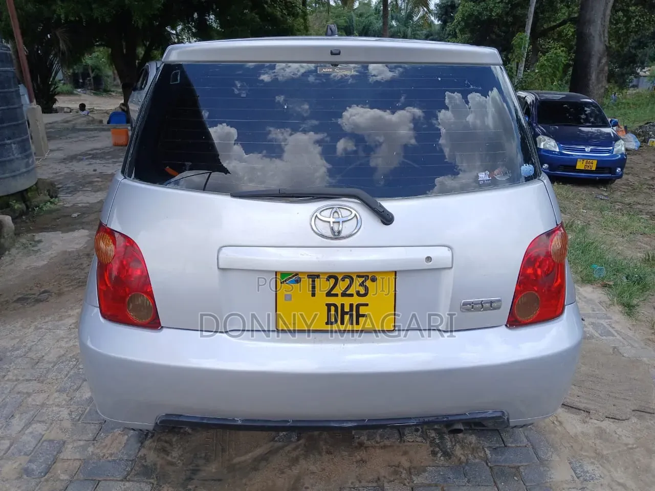 Toyota IST 2004 Silver