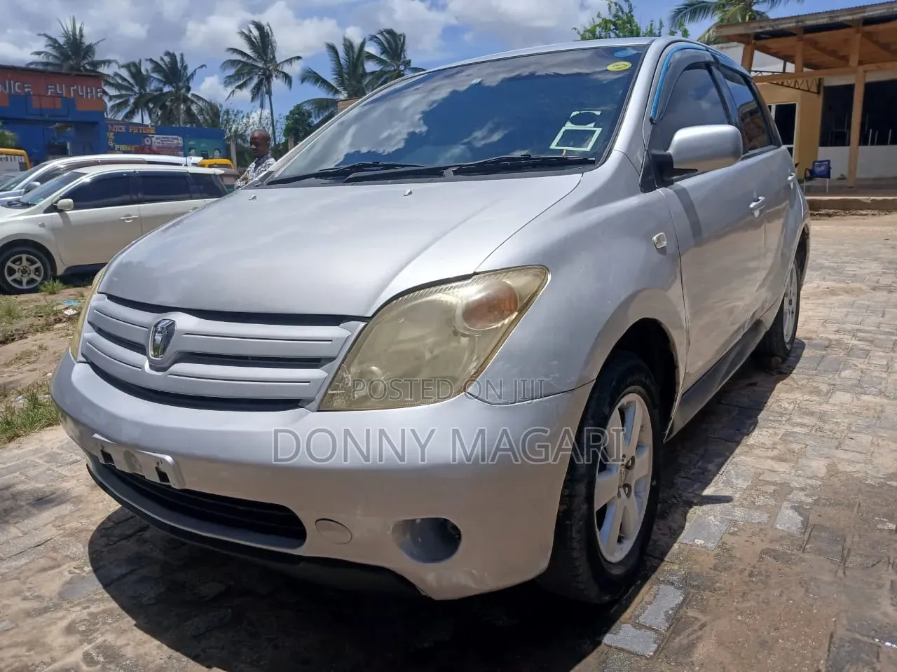 Toyota IST 2004 Silver