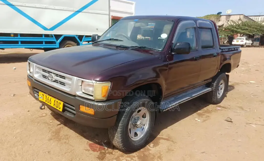 Toyota Hilux 1997 Purple