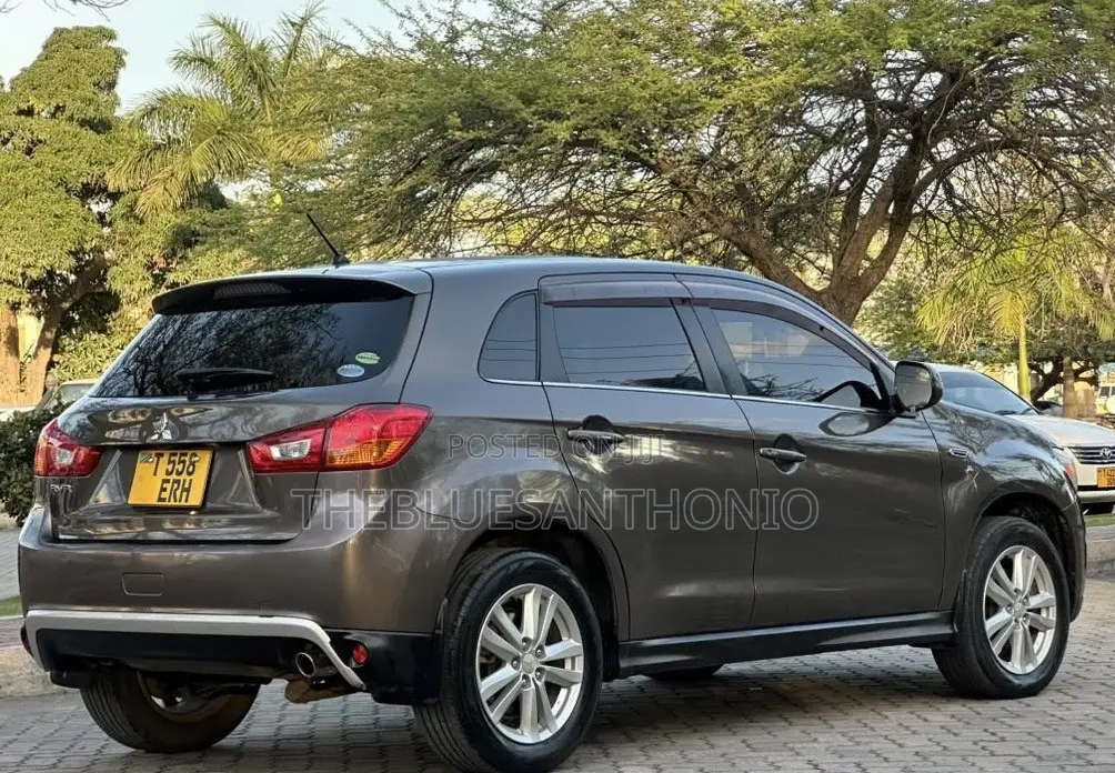 Mitsubishi RVR 2.0 2011 Gray