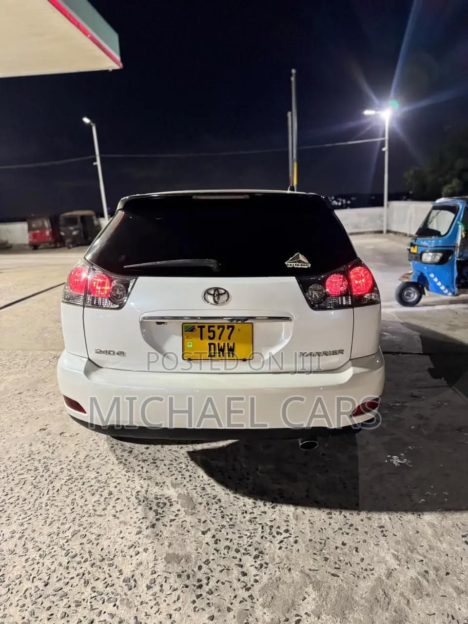 Toyota Harrier 2005 White