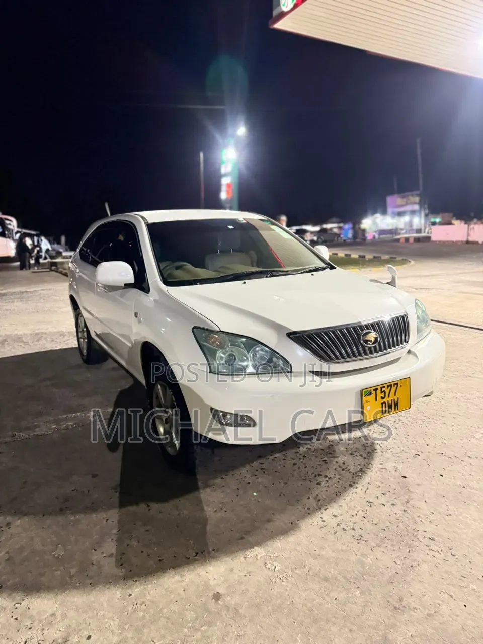 Toyota Harrier 2005 White