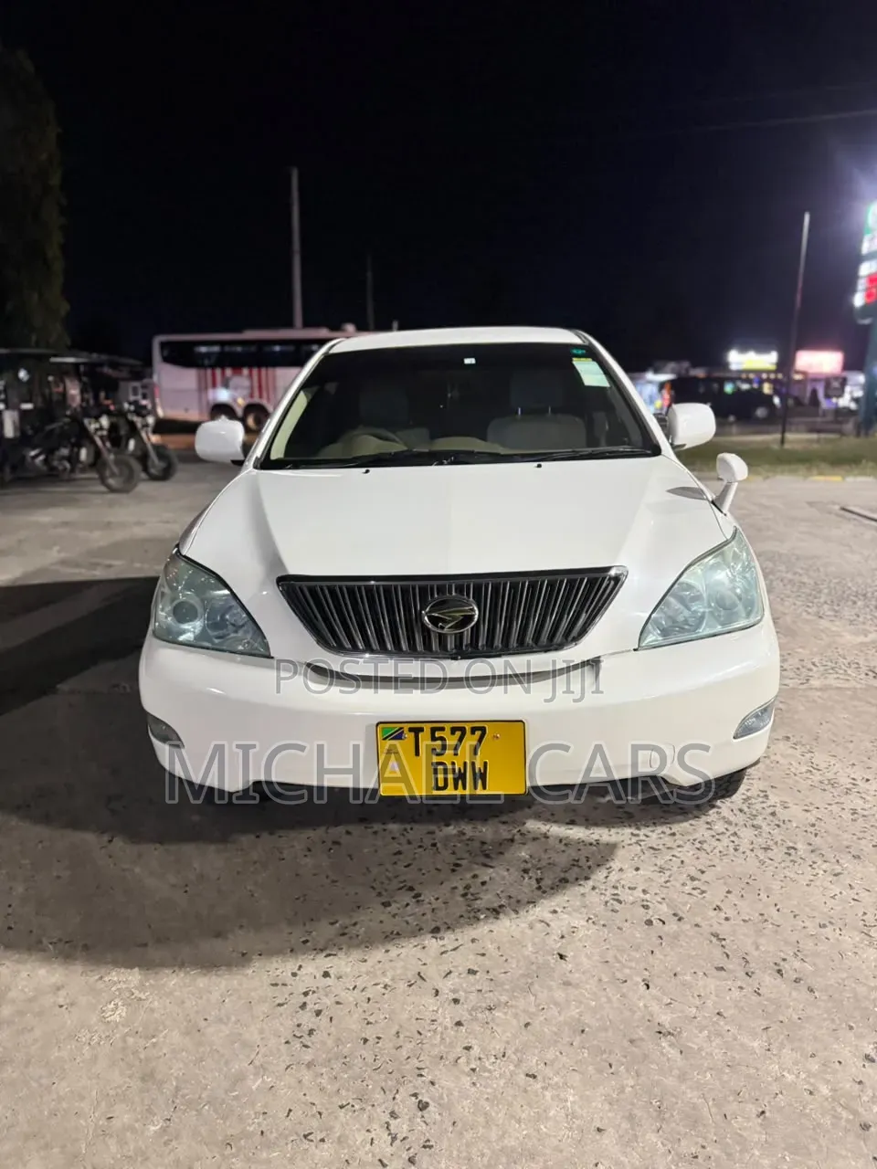 Toyota Harrier 2005 White