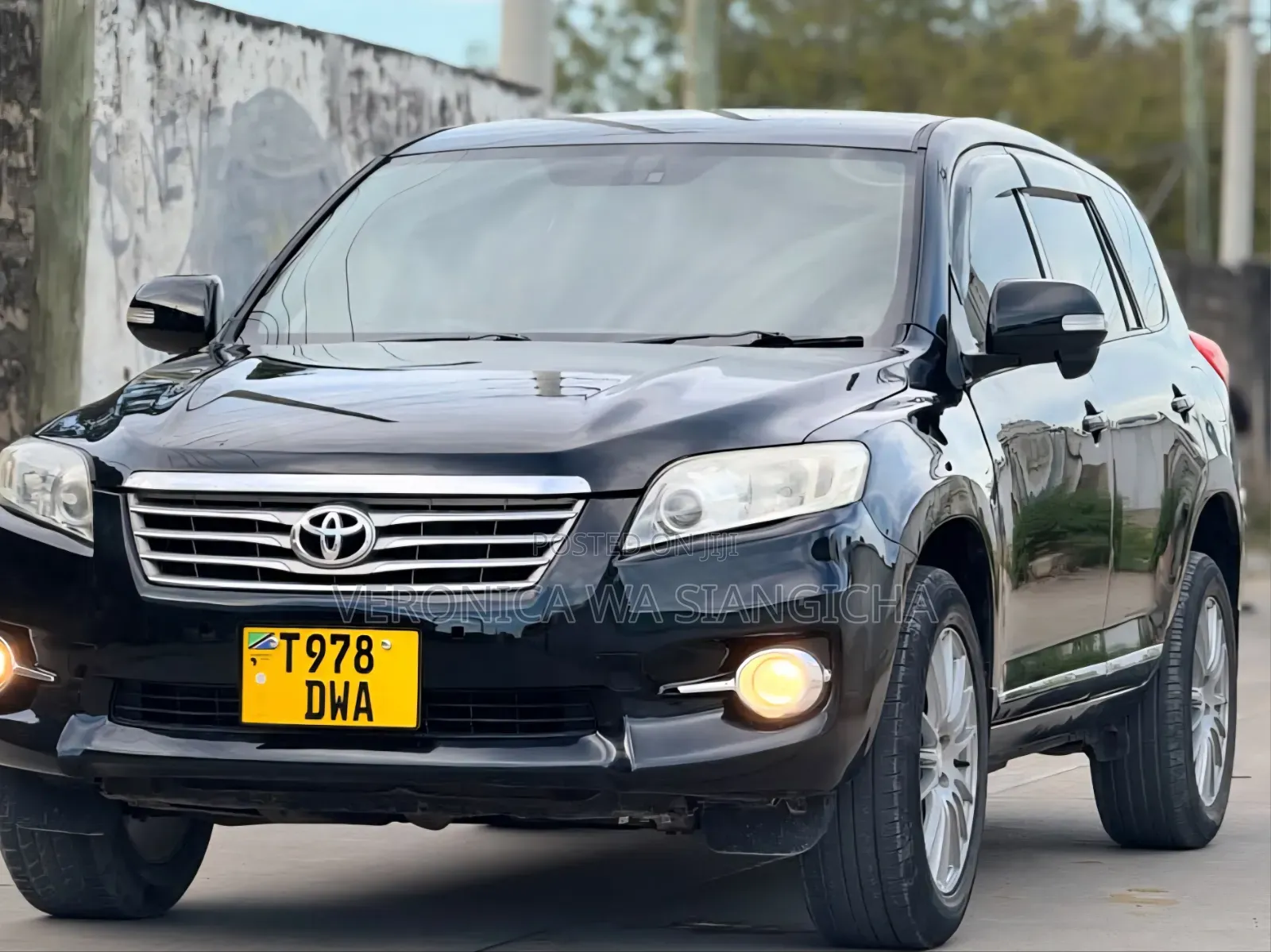 Toyota Vanguard 2010 Black