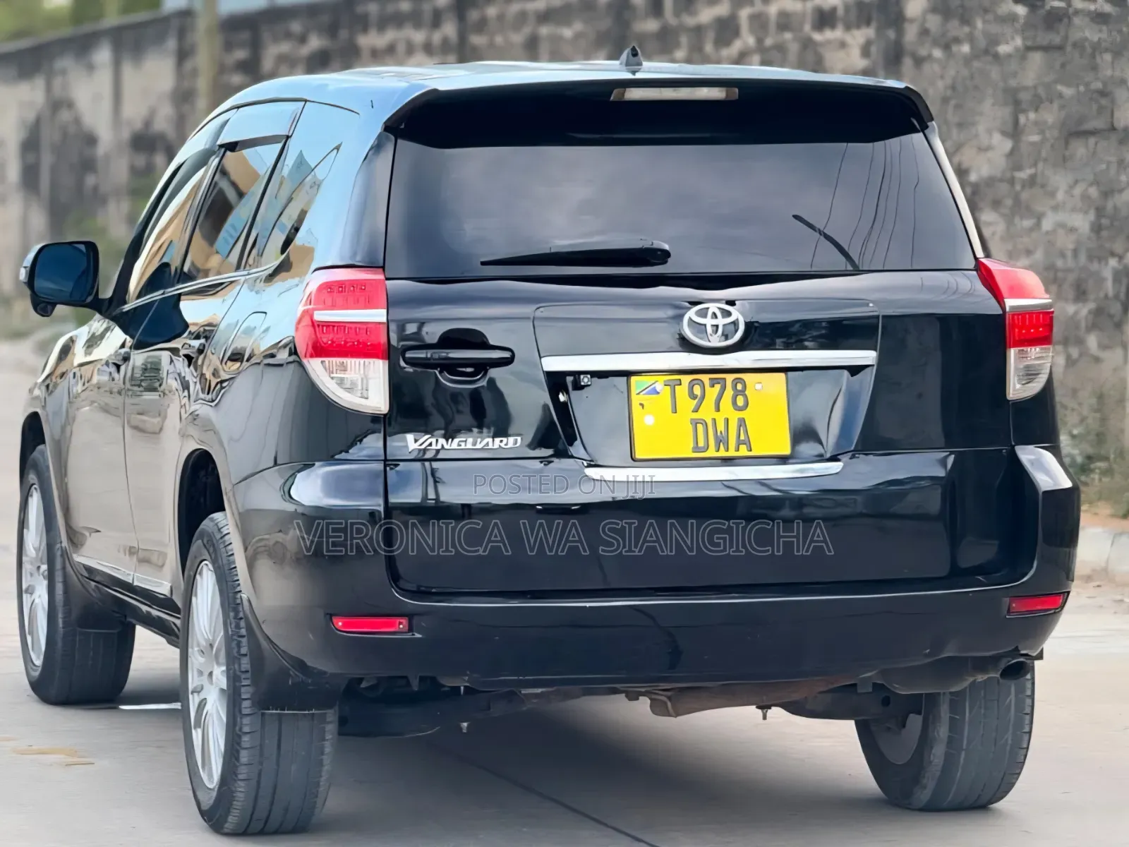 Toyota Vanguard 2010 Black
