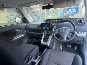Toyota Corolla Rumion 2010 White