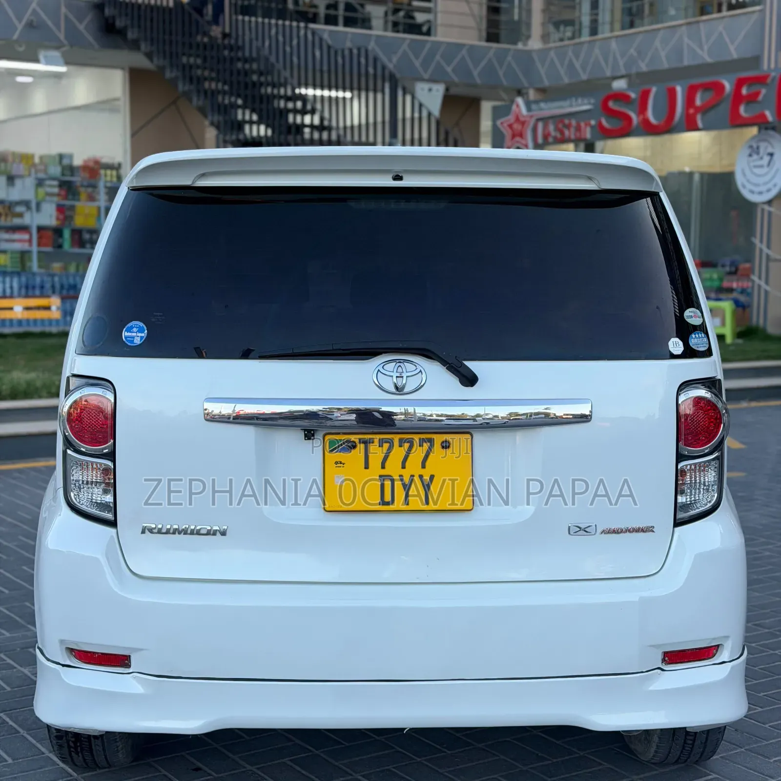 Toyota Corolla Rumion 2010 White