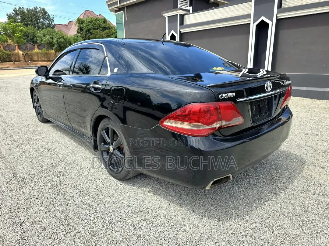 Toyota Crown 2009 Blue