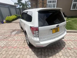 Subaru Forester 2010 White