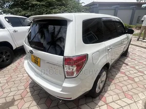 Subaru Forester 2010 White