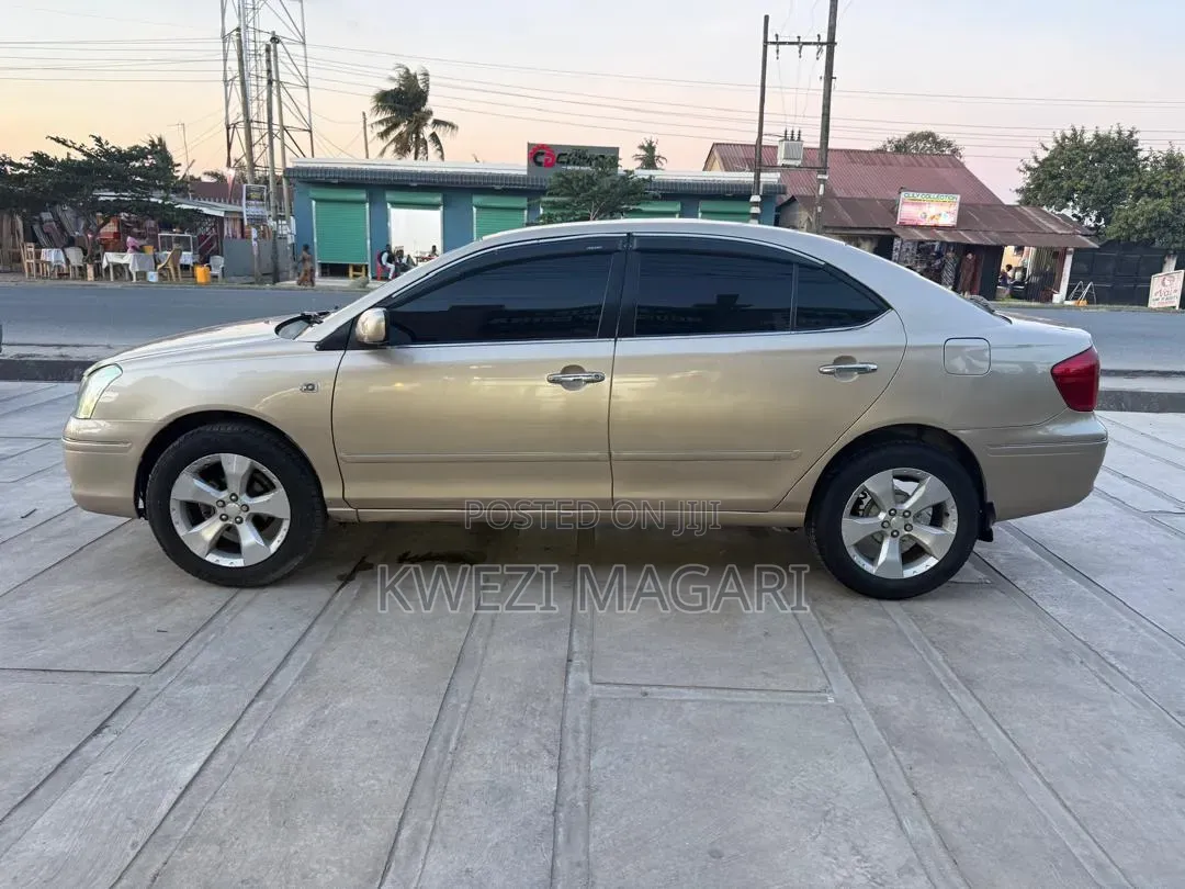 Toyota Premio 2006 Gold