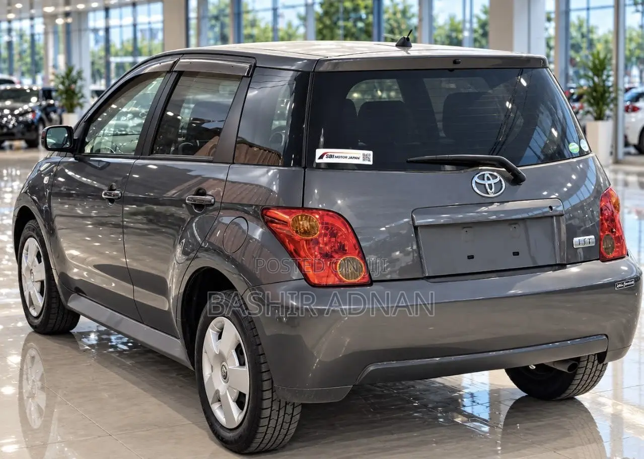 Toyota IST 2005 Gray
