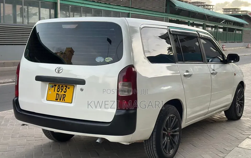 Toyota Probox 2007 White