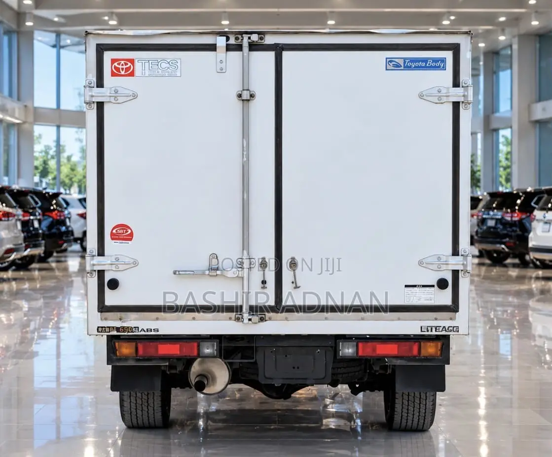 Toyota Townace Refrigerator (Mpya) Unregistered 900 Kg.