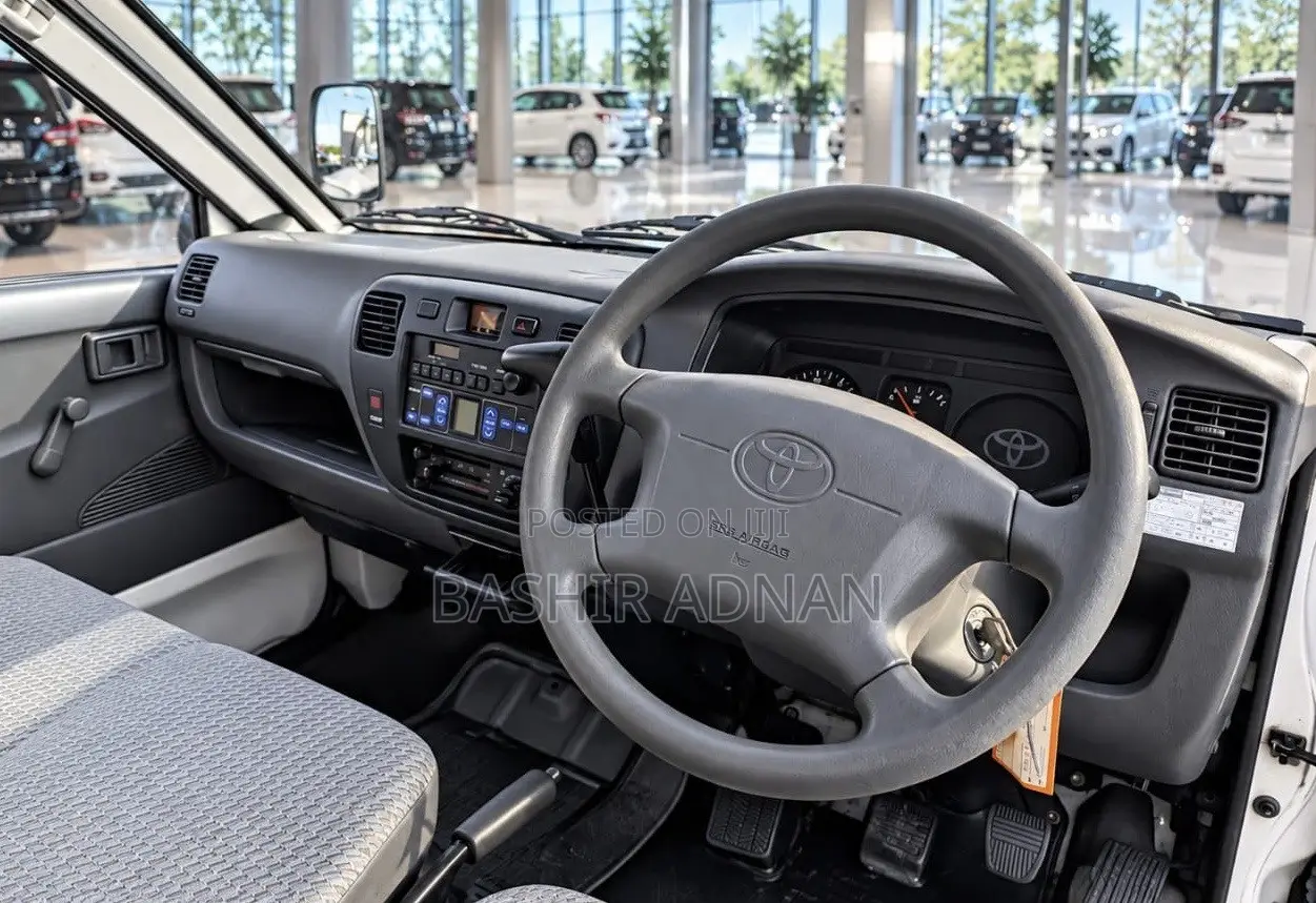Toyota Townace Refrigerator (Mpya) Unregistered 900 Kg.