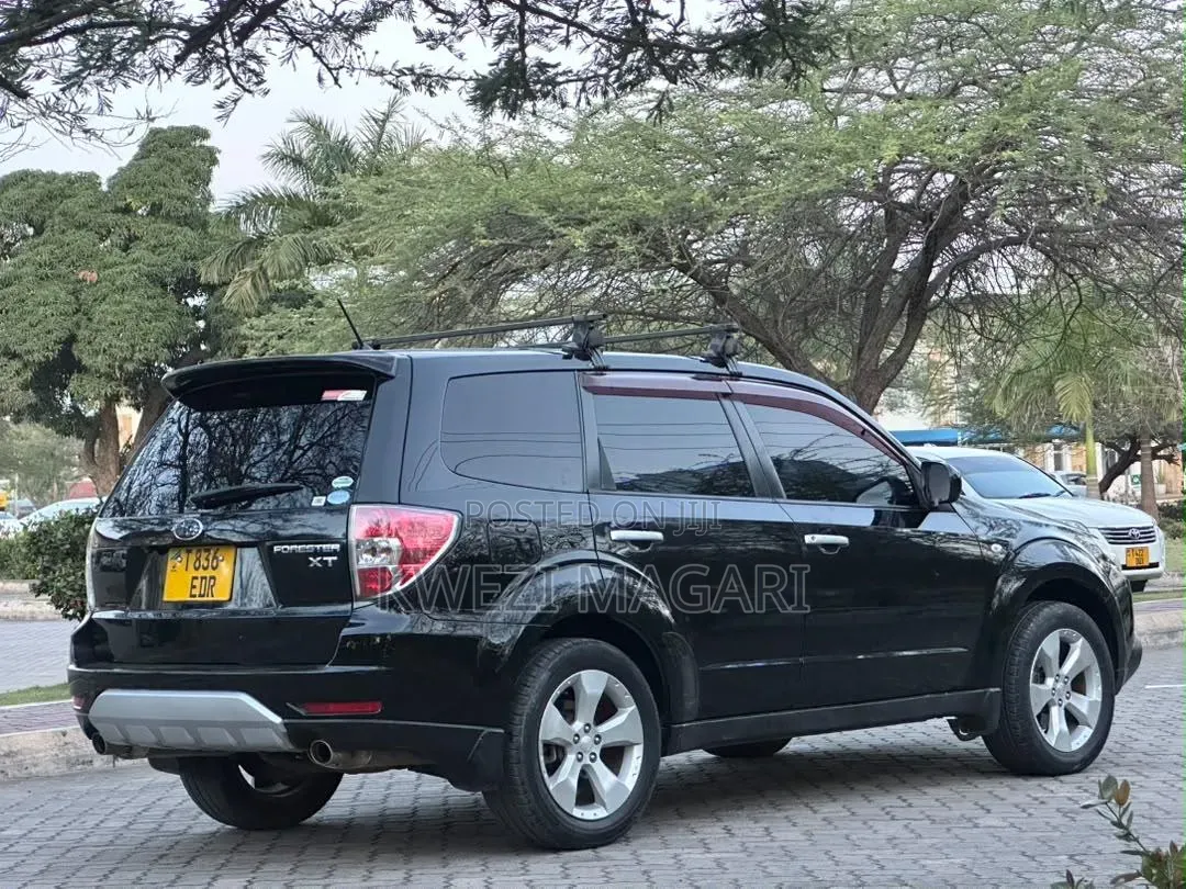 Subaru Forester 2010 Black