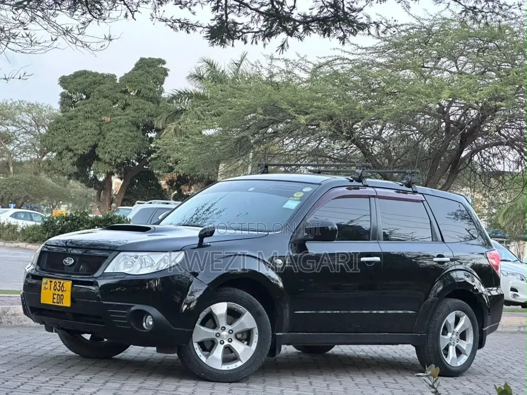 Subaru Forester 2010 Black