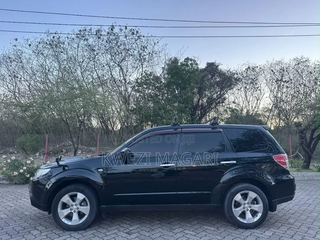 Subaru Forester 2010 Black