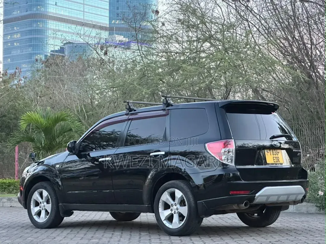 Subaru Forester 2010 Black