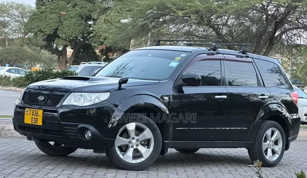 Subaru Forester 2010 Black