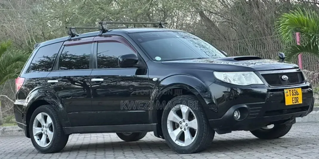 Subaru Forester 2010 Black