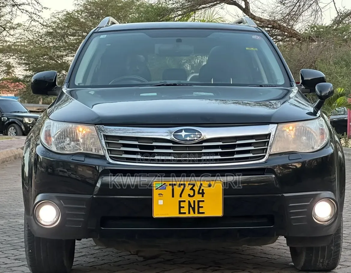 Subaru Forester 2010 Black