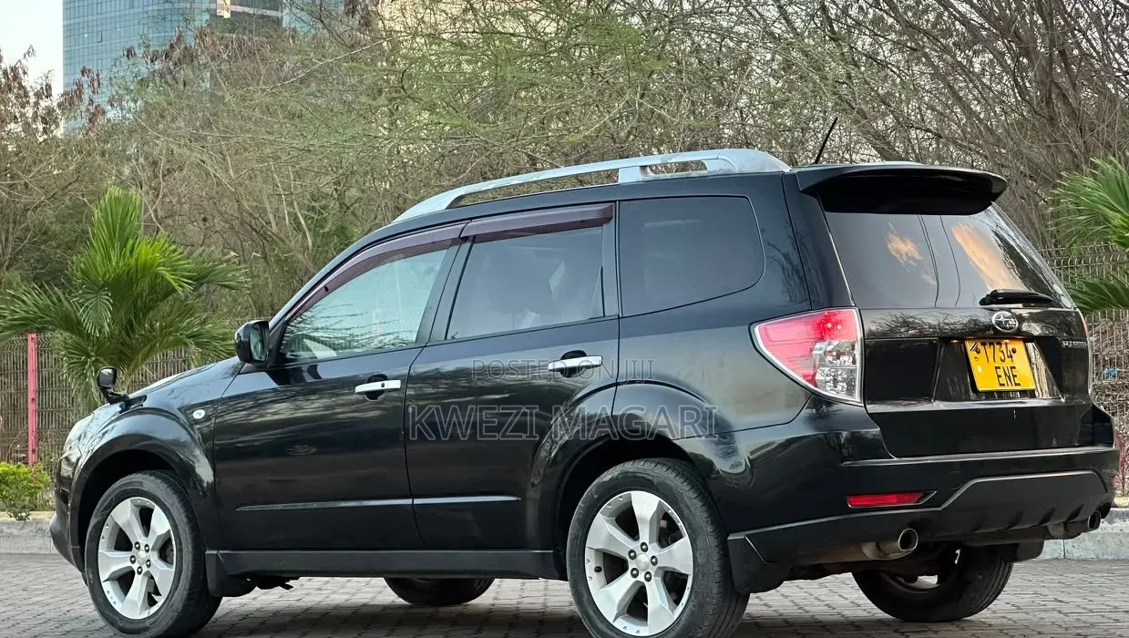 Subaru Forester 2010 Black