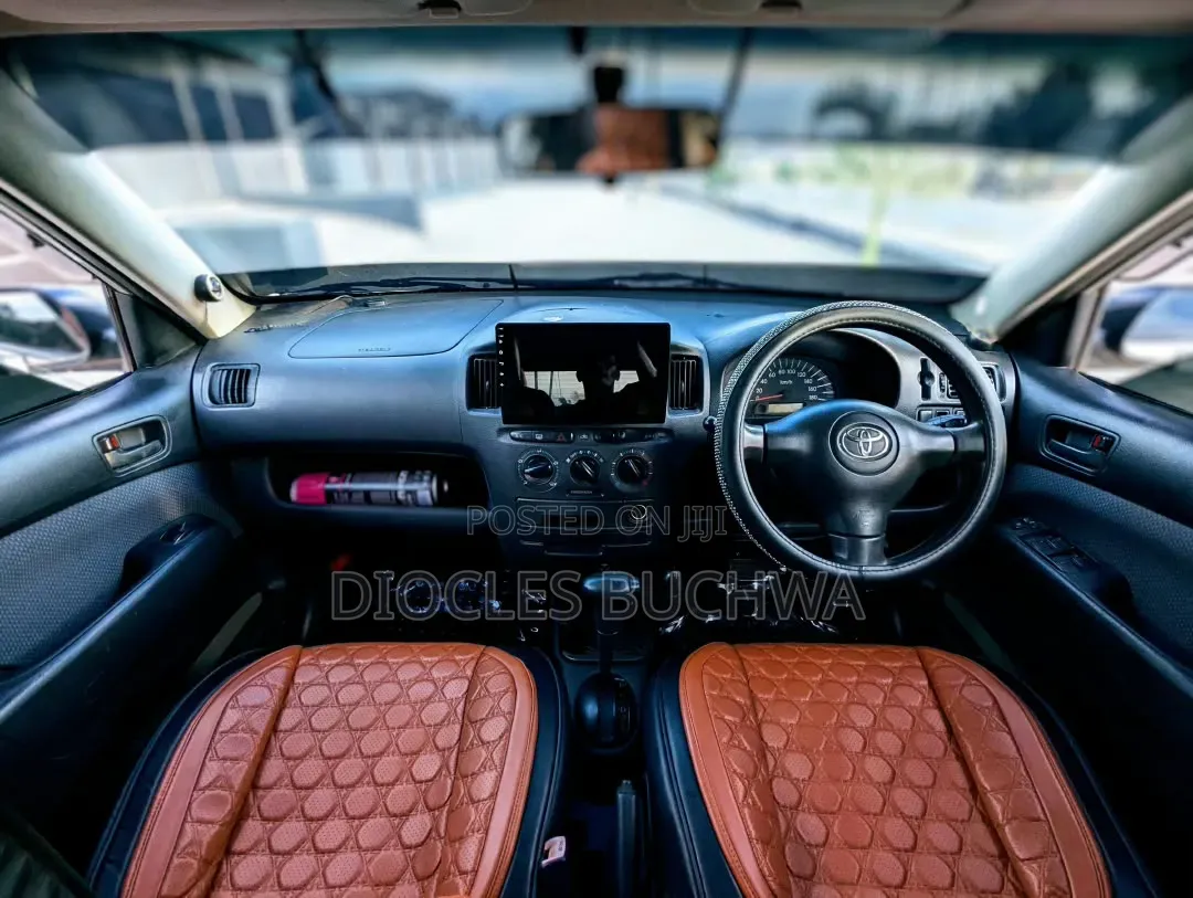 Toyota Succeed 2006 Silver