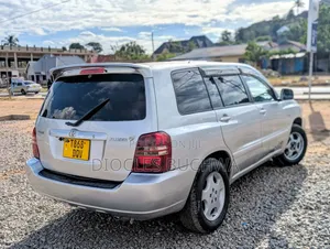 Toyota Kluger 2003 Silver