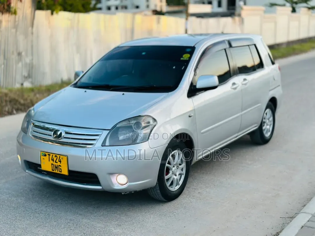 Toyota Raum 1.5 AWD 2006 Silver