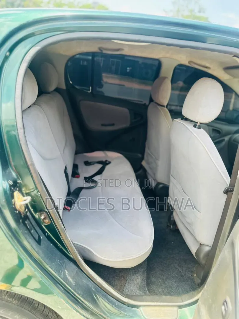 Toyota Vitz 2005 Green