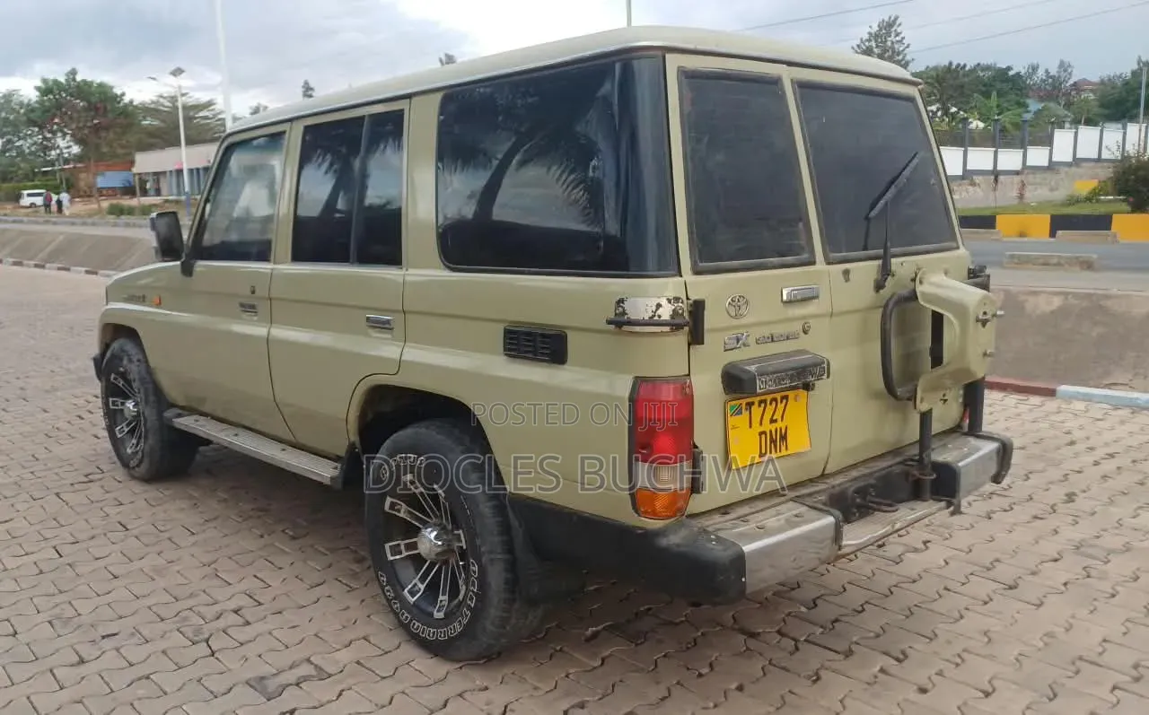 Toyota Land Cruiser Prado 1999 Brown