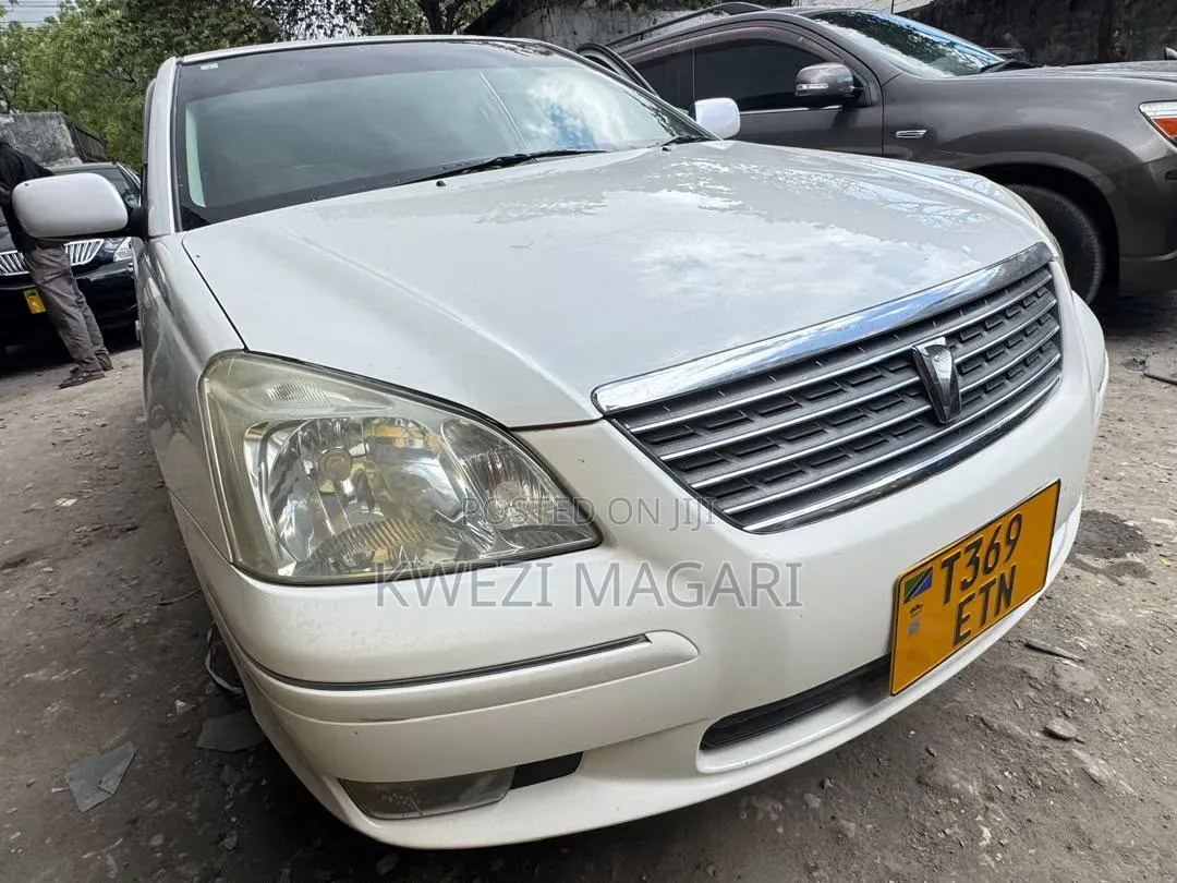 Toyota Premio 2005 White