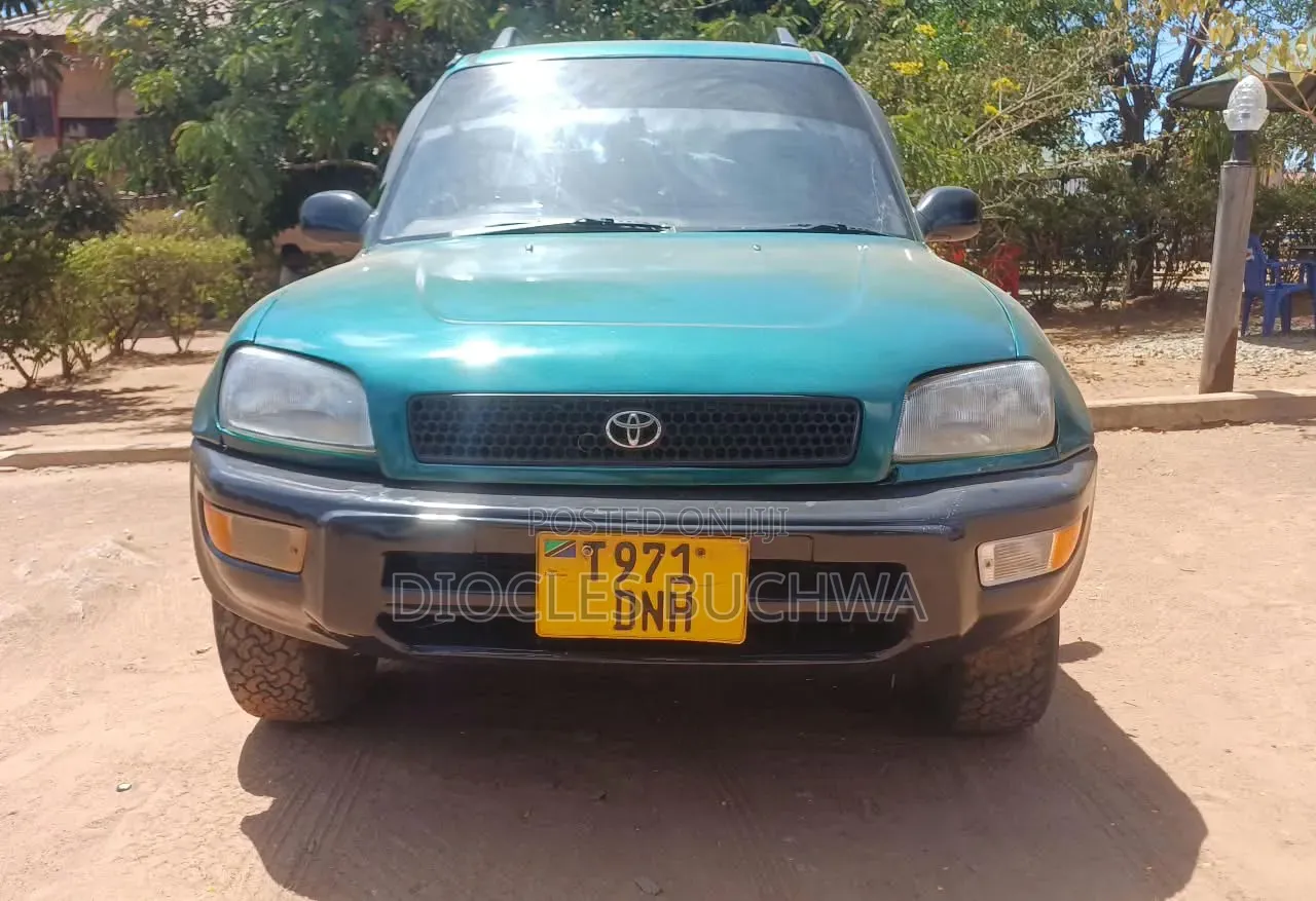 Toyota RAV4 1999 Green