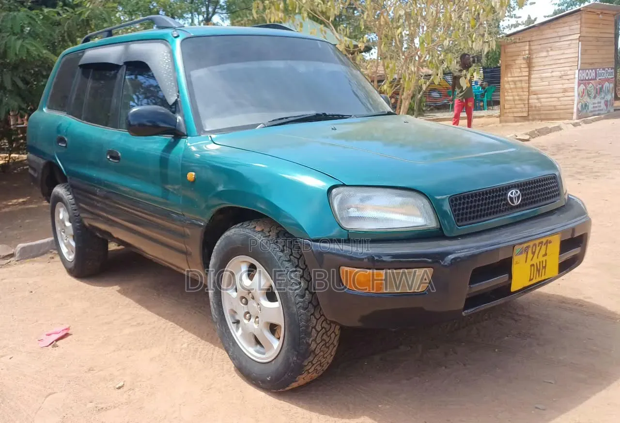 Toyota RAV4 1999 Green