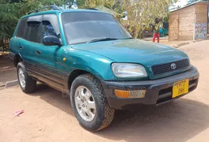 Toyota RAV4 1999 Green