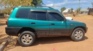 Toyota RAV4 1999 Green