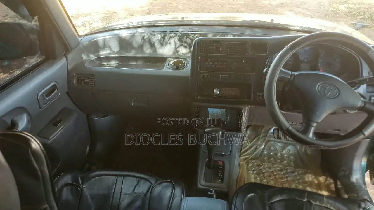 Toyota RAV4 1999 Green