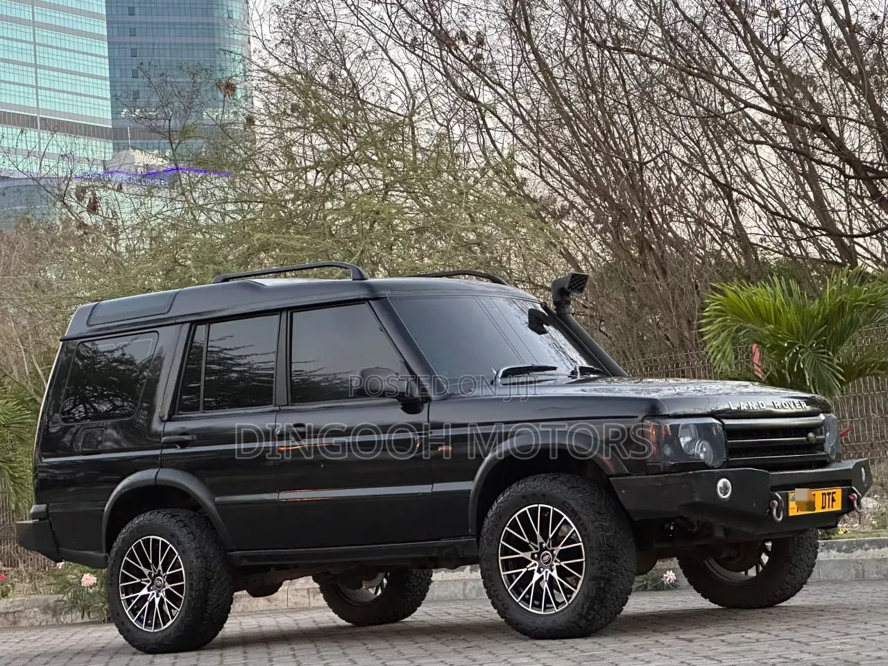 Land Rover Discovery Base AWD 1995 Black